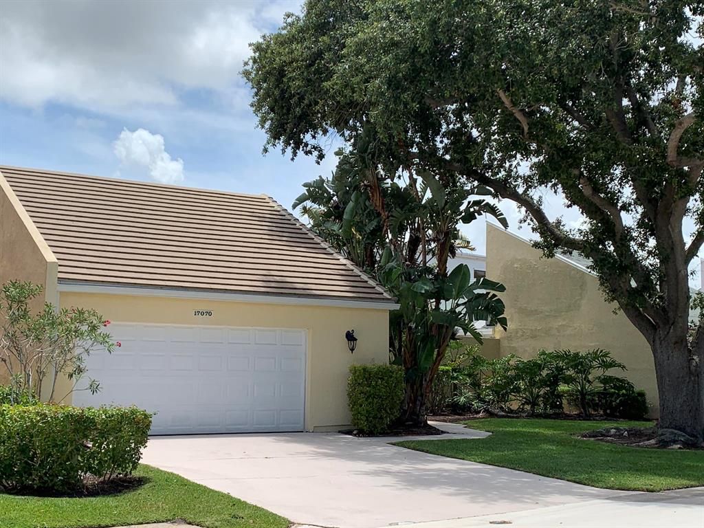 Photo of 17070 Traverse Circle, Jupiter, FL 33477 (MLS # R10721714)
