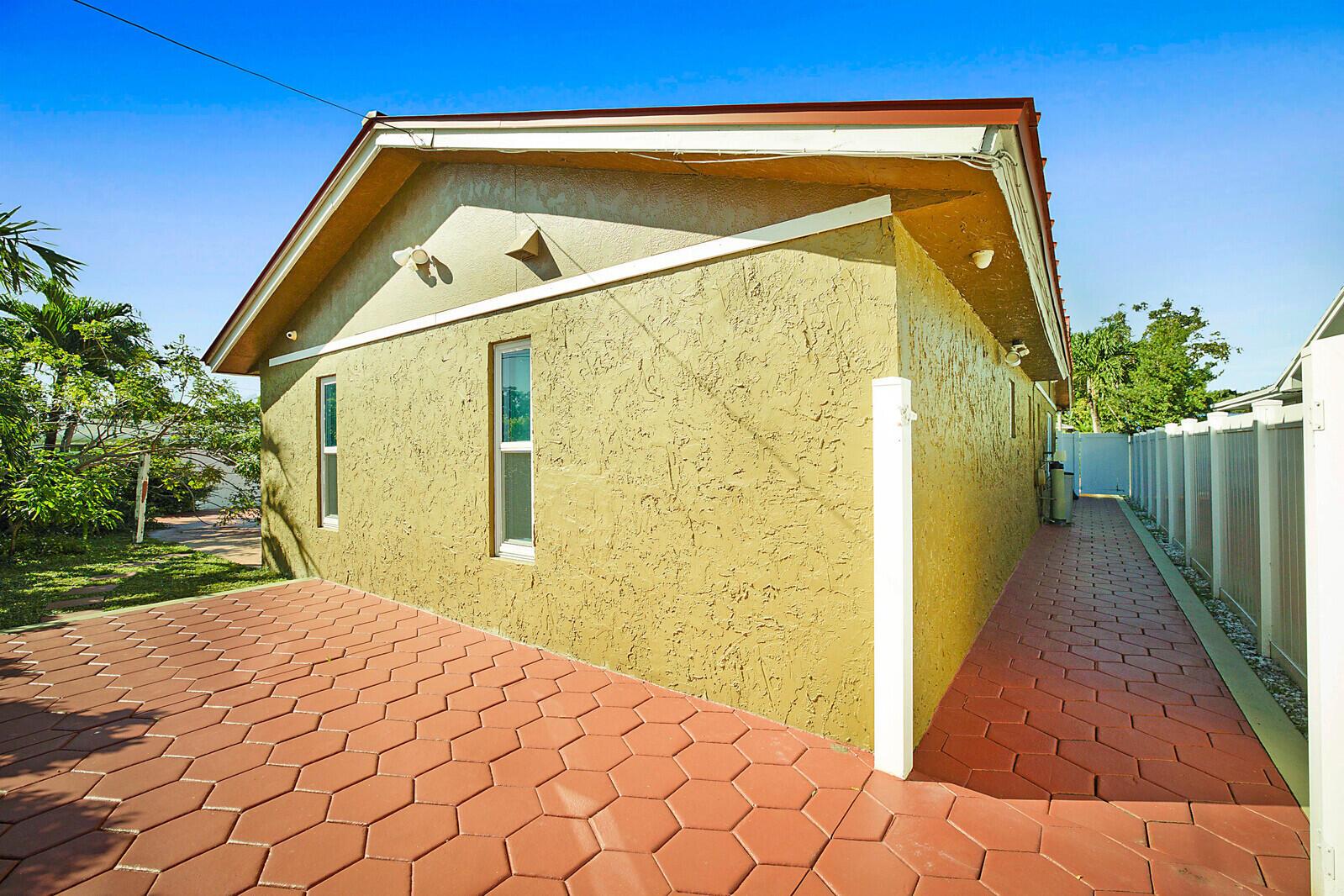 R Y K HOMESITES - Residential Lease