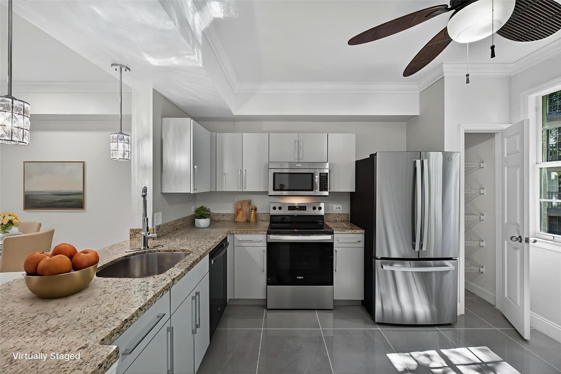 533 NE 3rd Avenue 221