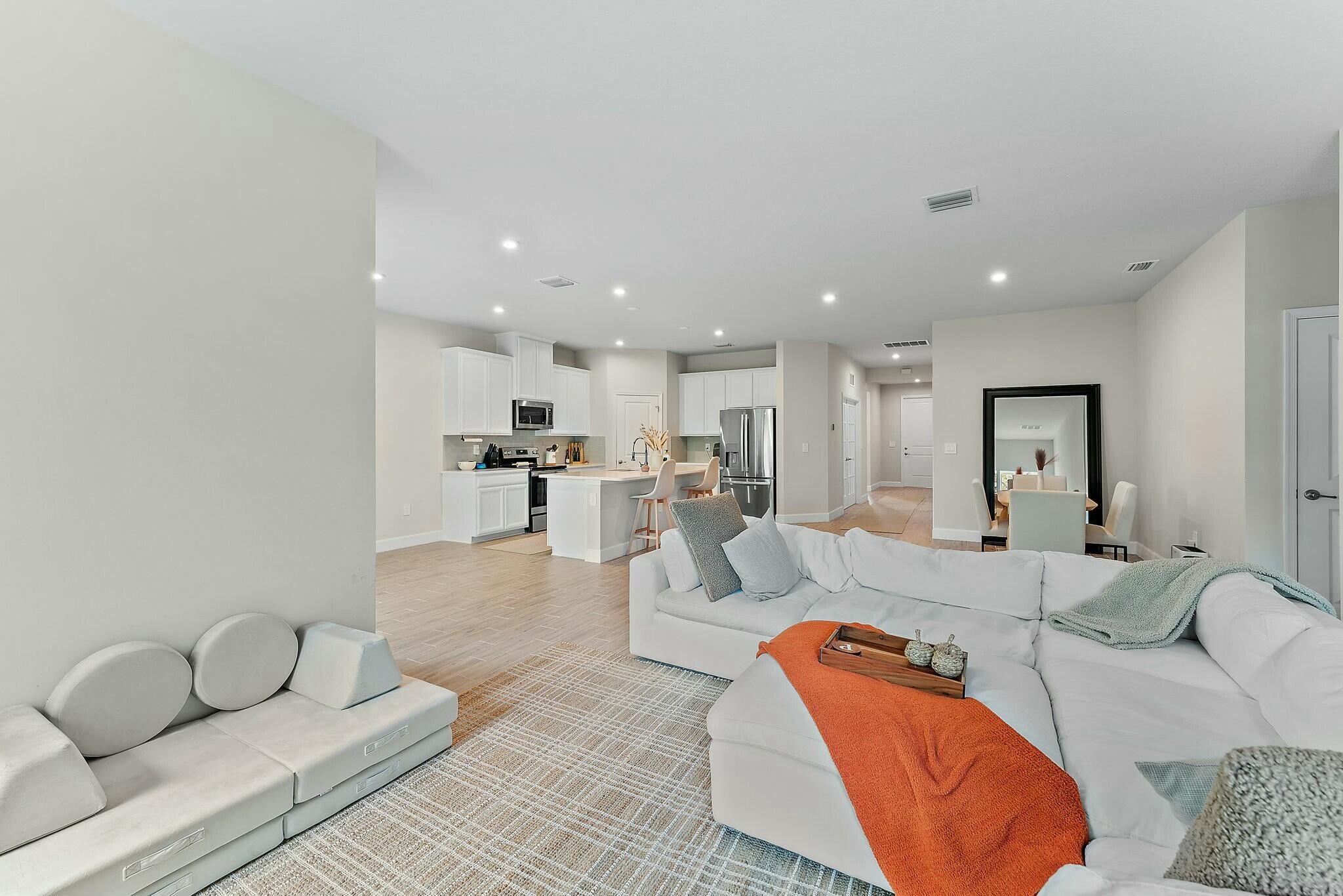 BANYAN BAY PUD PHASE 2C - Residential Lease