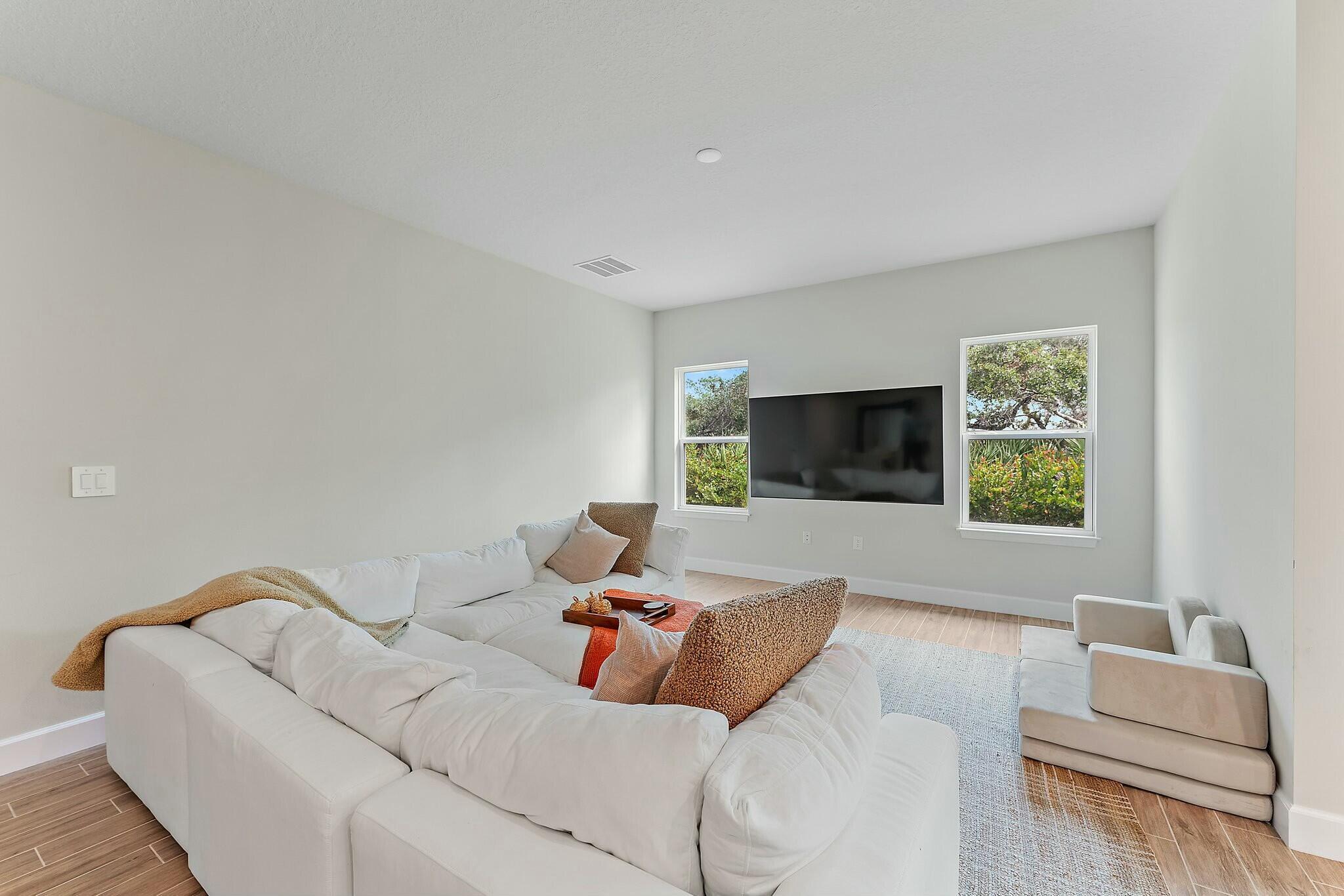 BANYAN BAY PUD PHASE 2C - Residential Lease