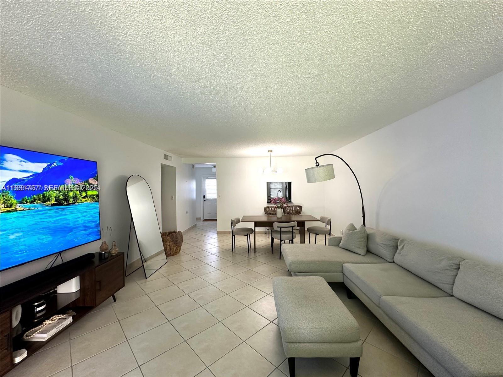 620 NE 12th Avenue 102, Hallandale Beach FL 33009