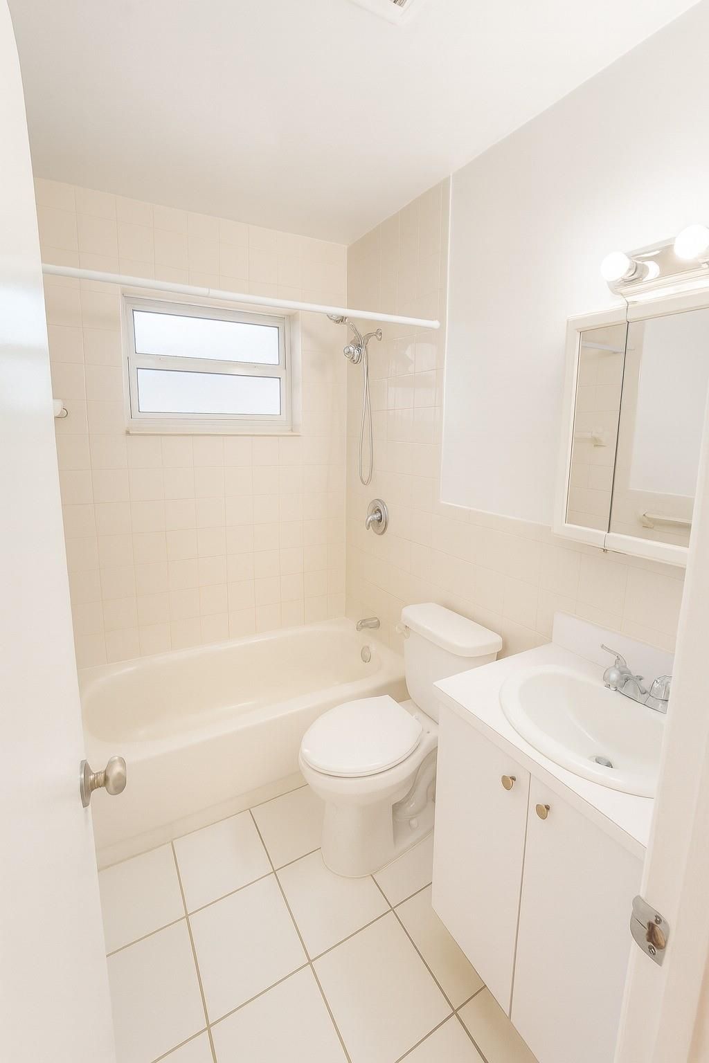 Photo of 3609 Polk St #6, Hollywood, FL 33021 (MLS # F10526859)