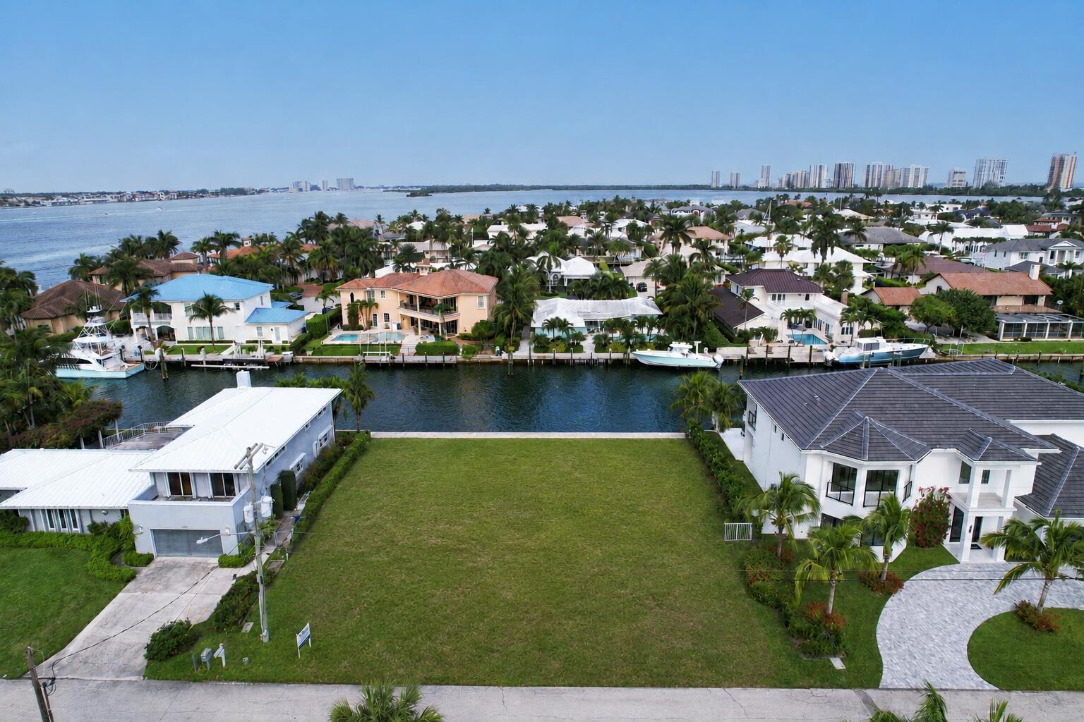 1050 Bimini Lane