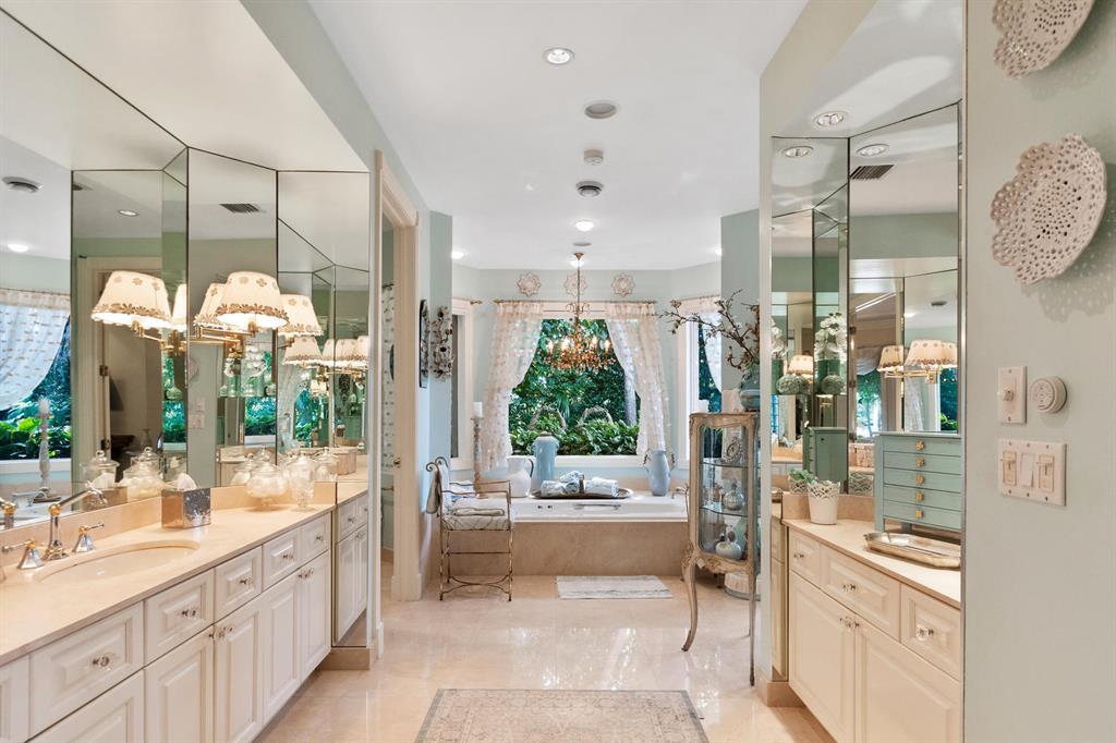 FRENCHMANS CREEK - Residential