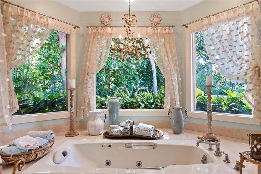 FRENCHMANS CREEK - Residential