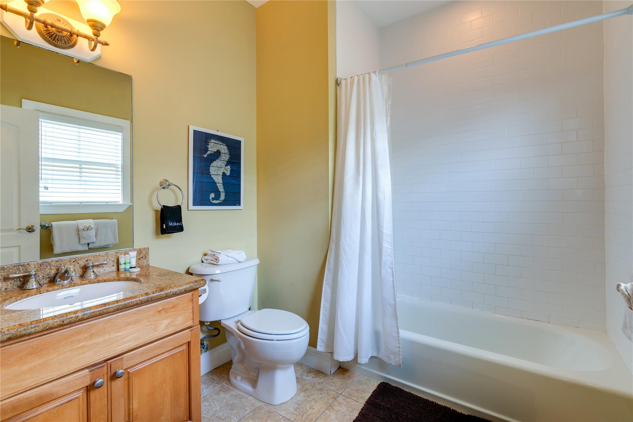 Islamorada, Florida, 33036, United States, 2 Bedrooms Bedrooms, ,3 BathroomsBathrooms,Residential,Active,1943715