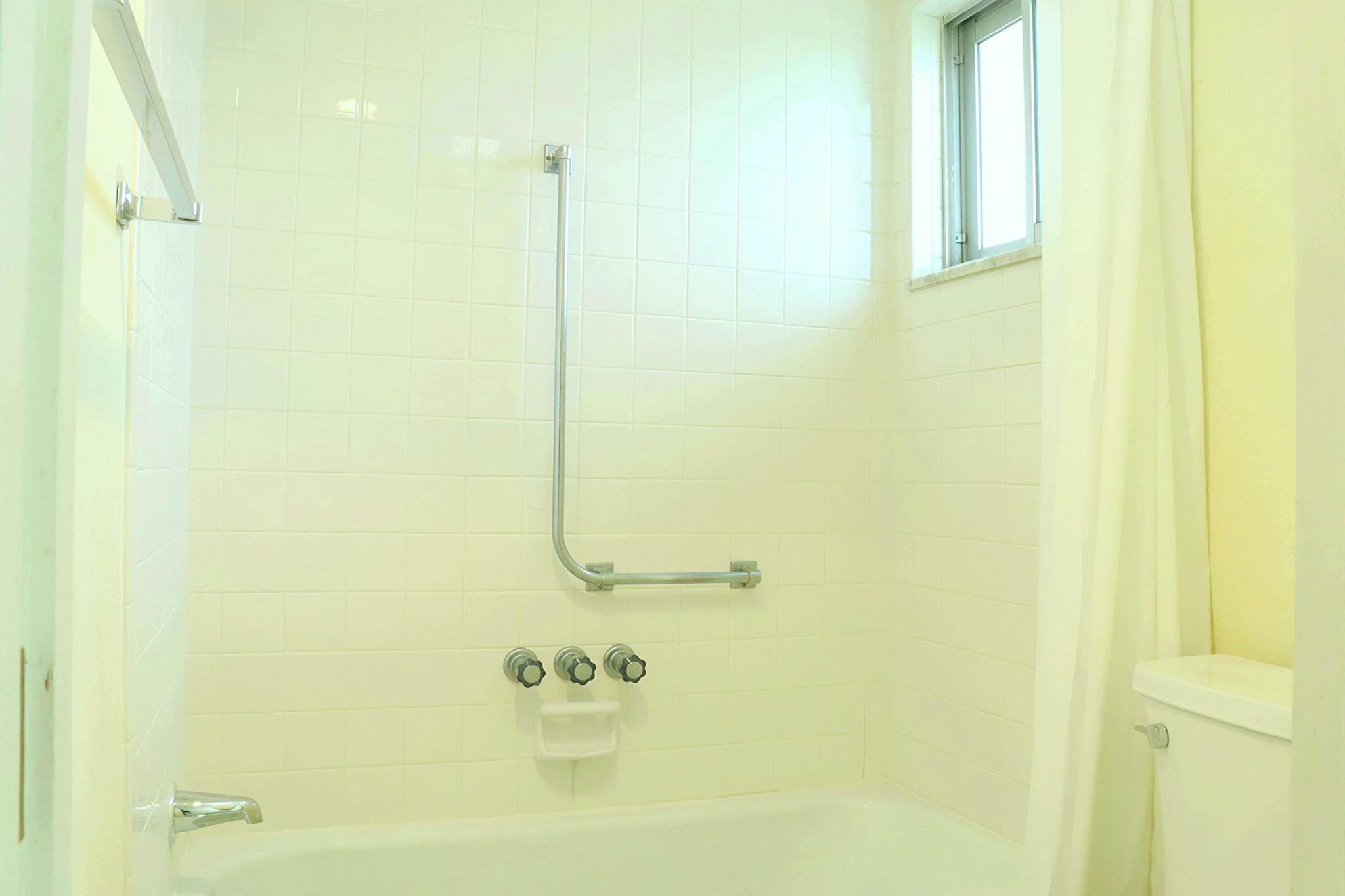 BOUNDBROOK CONDO S - Residential