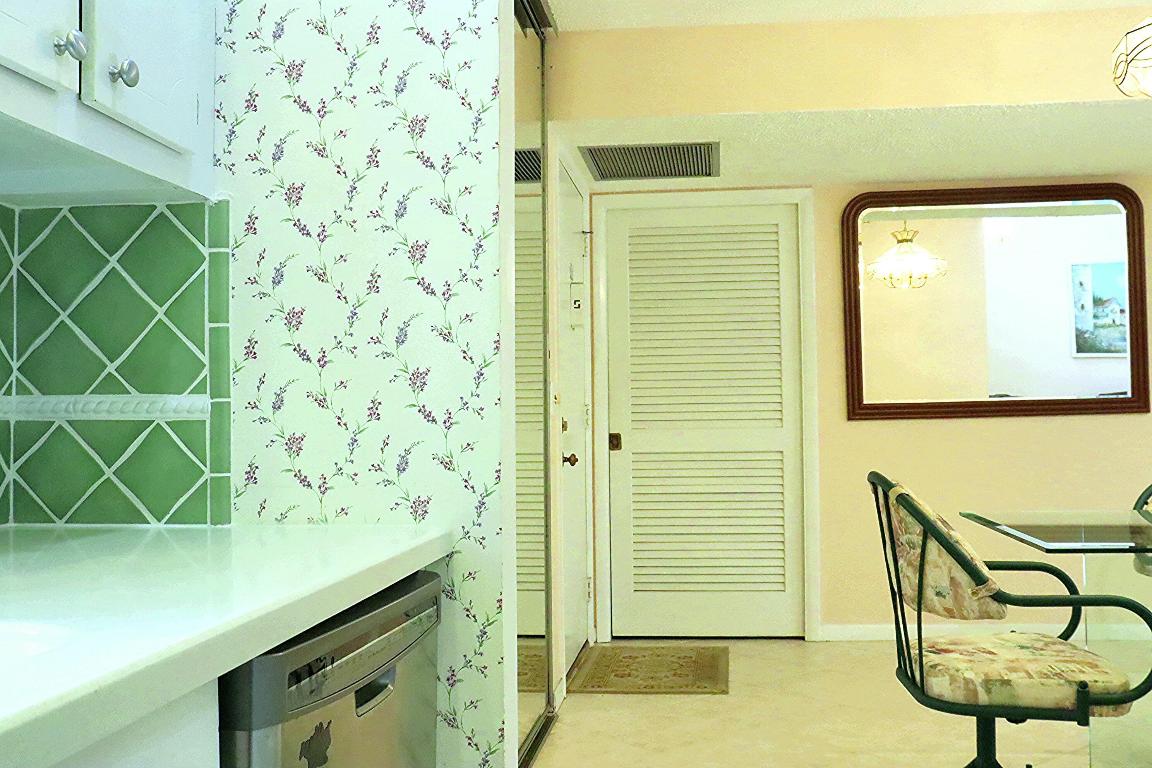 BOUNDBROOK CONDO S - Residential