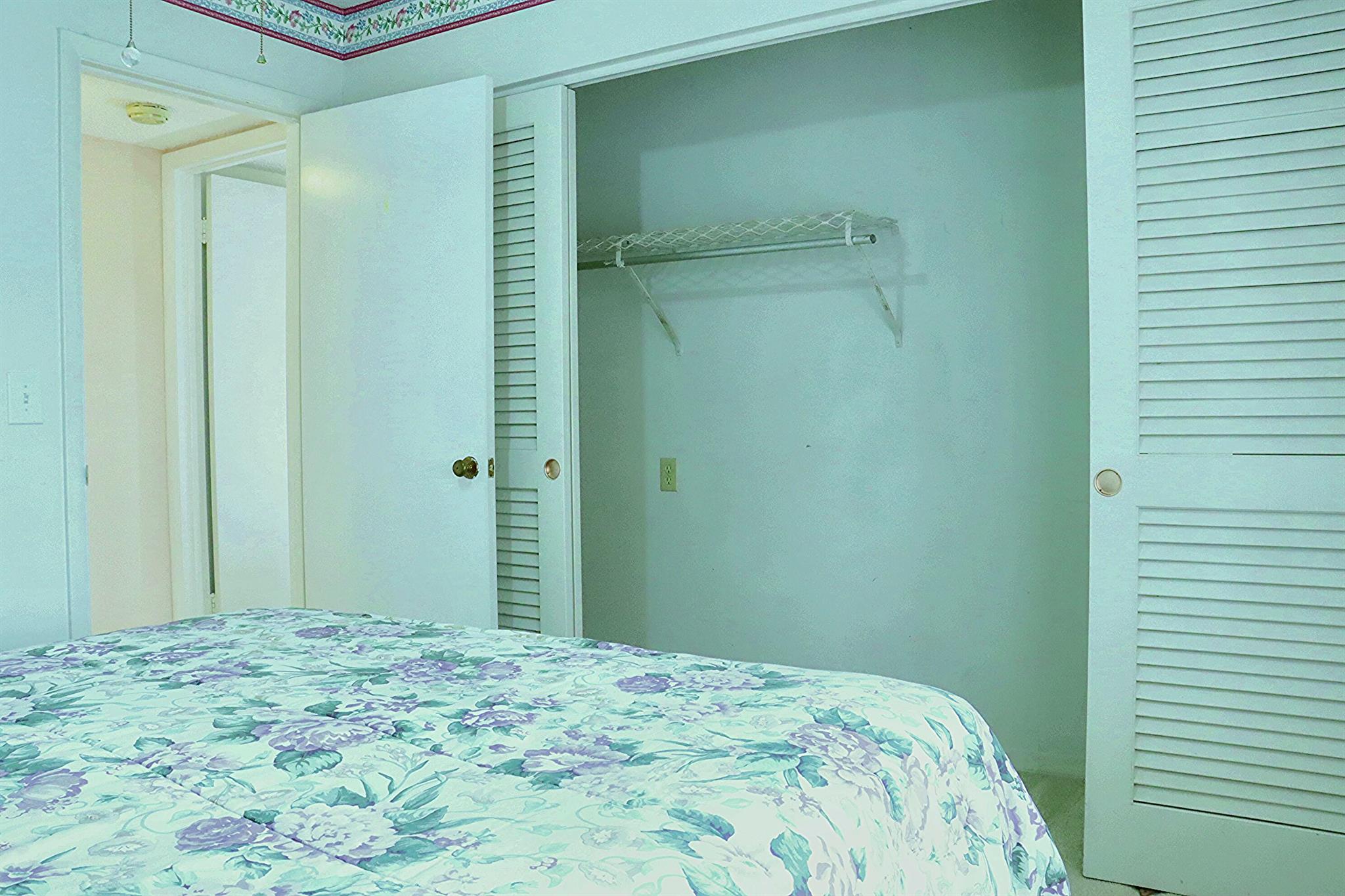 BOUNDBROOK CONDO S - Residential