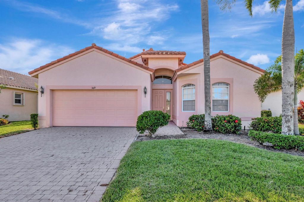 Photo of 369 Sunview Way, Port Saint Lucie, FL 34986 (MLS # R10964036)