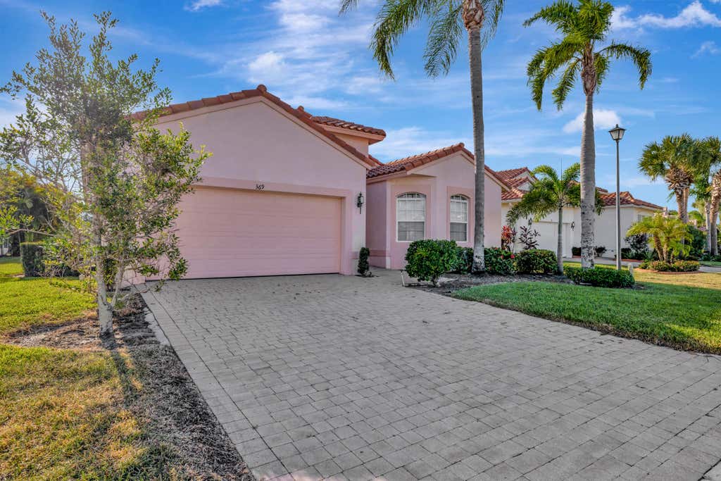 Photo of 369 Sunview Way, Port Saint Lucie, FL 34986 (MLS # R10964036)