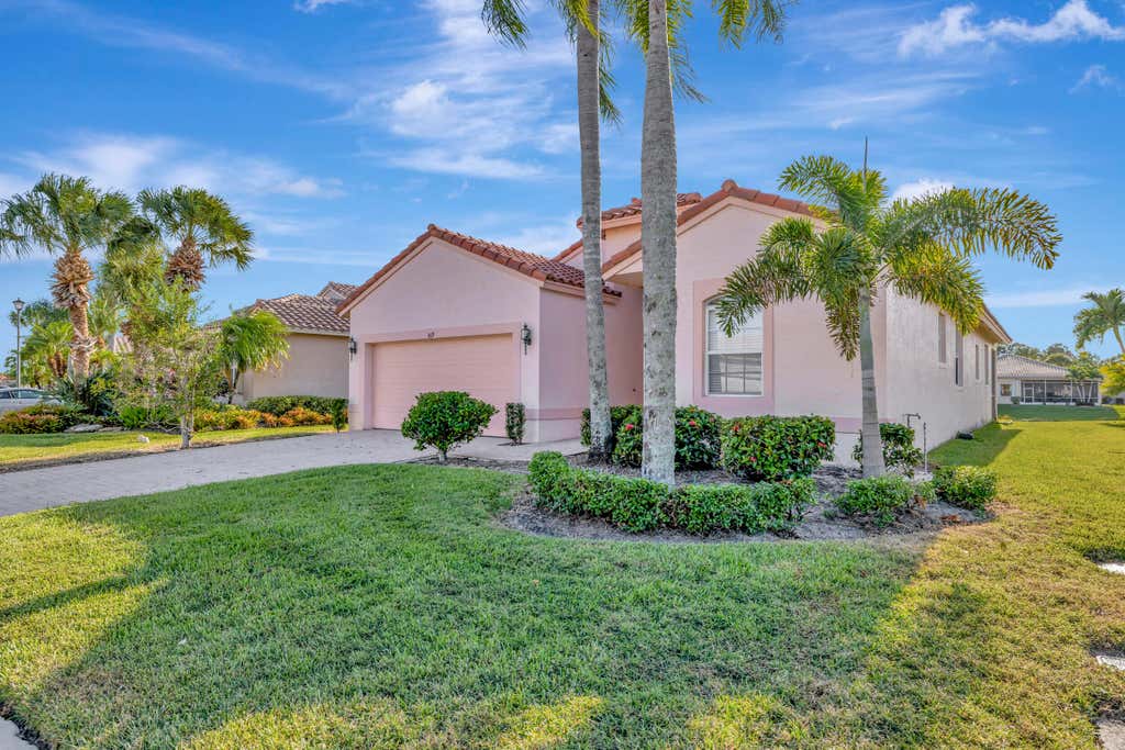 Photo of 369 Sunview Way, Port Saint Lucie, FL 34986 (MLS # R10964036)