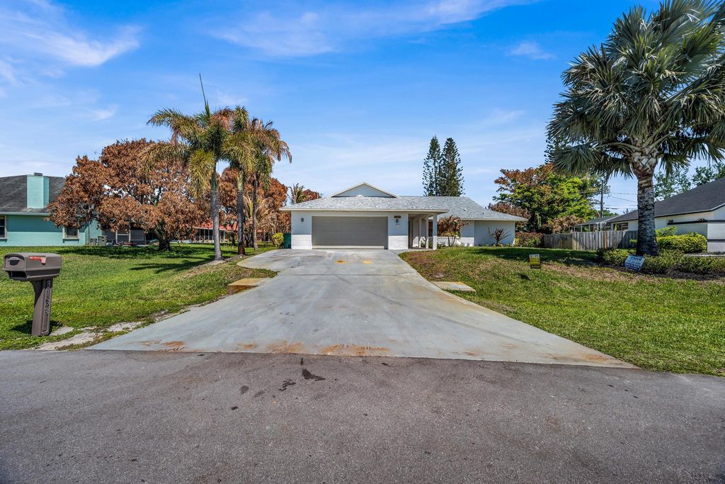 Photo of 3133 SE Card Terrace, Port Saint Lucie, FL 34984 (MLS # B26008451)