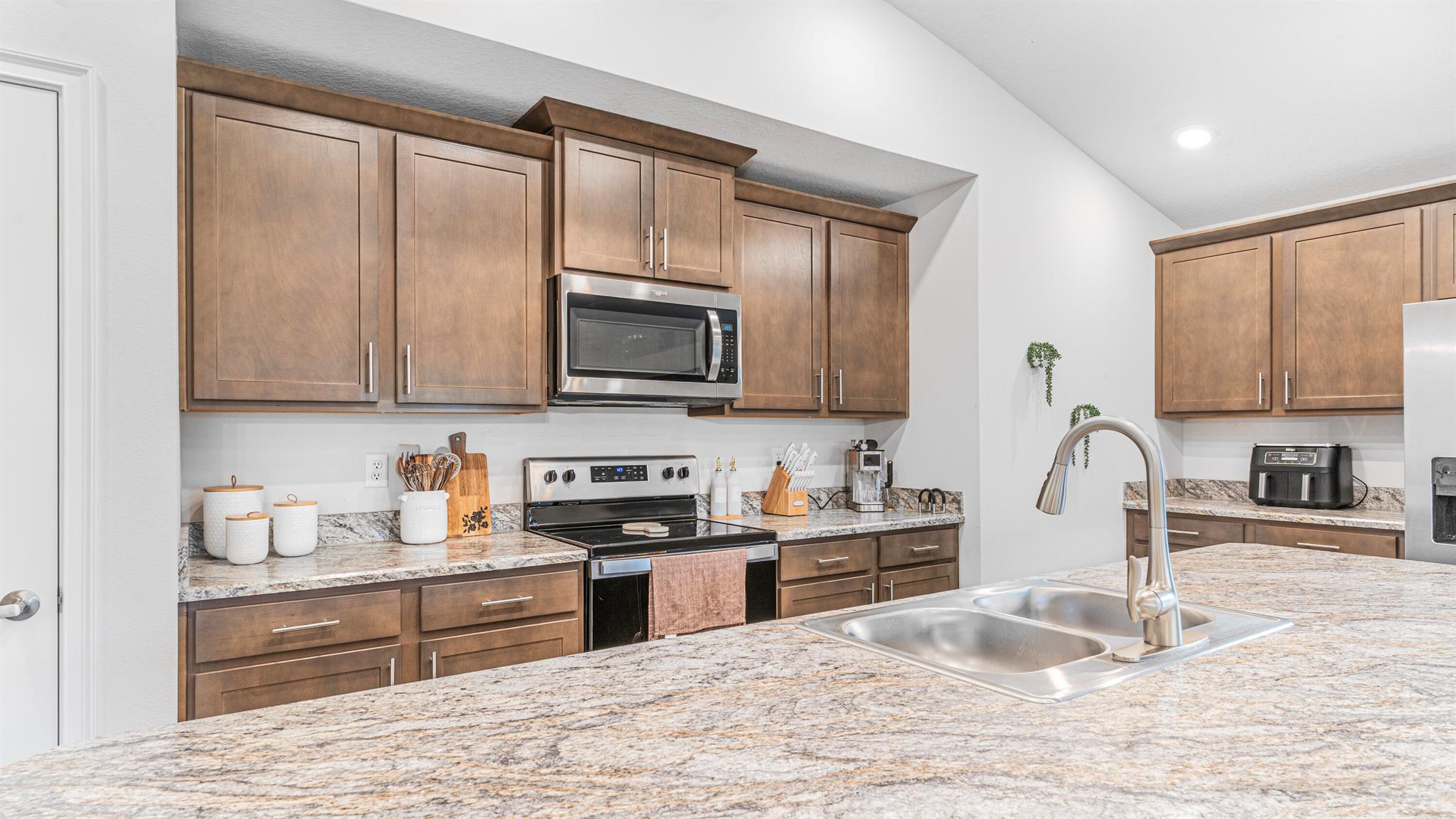 WATERSTONE PHASE ONE - Residential Lease