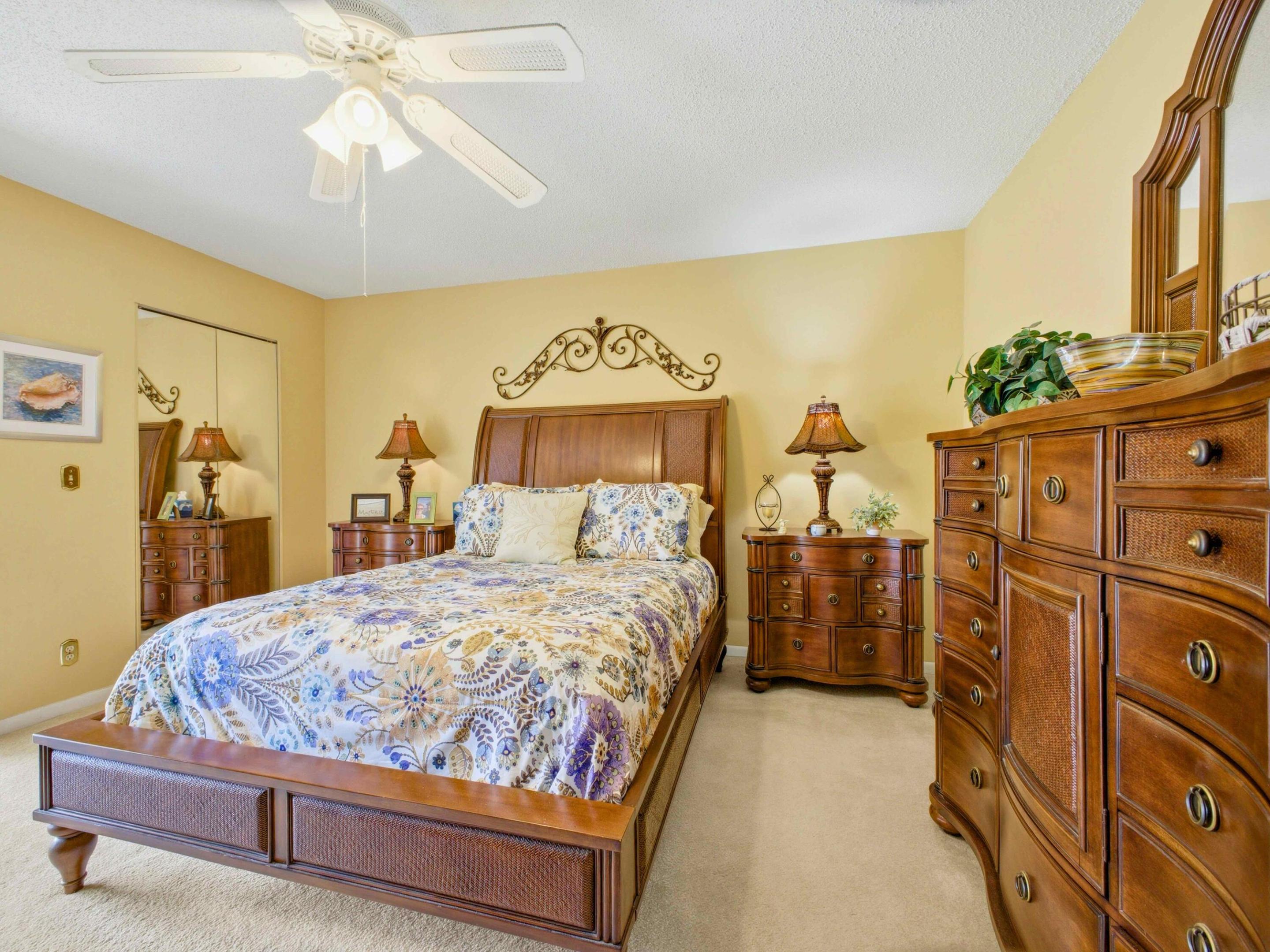 VILLAGES OF ORIOLE DEAUVILLE CONDO - Residential