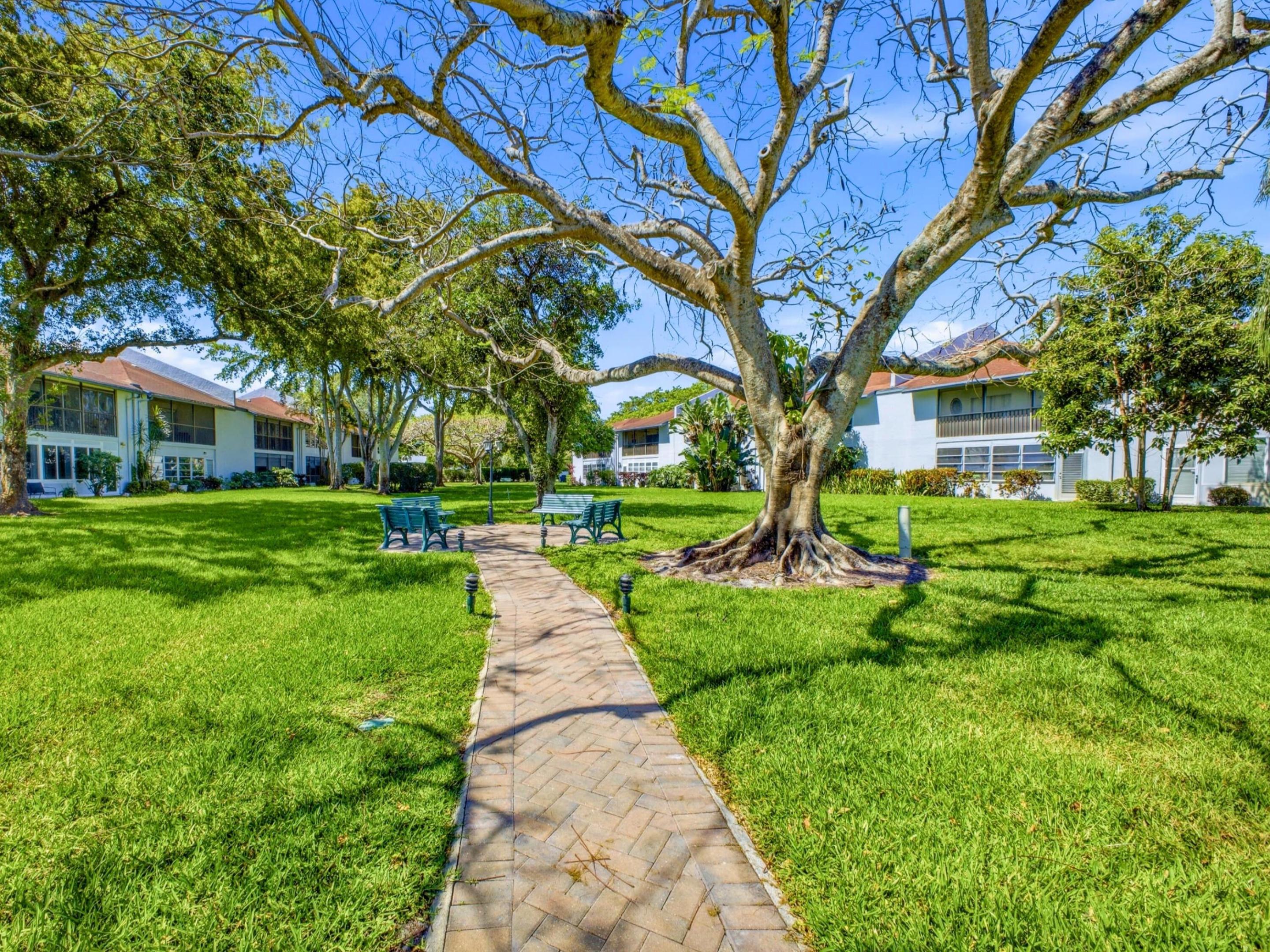 VILLAGES OF ORIOLE DEAUVILLE CONDO - Residential