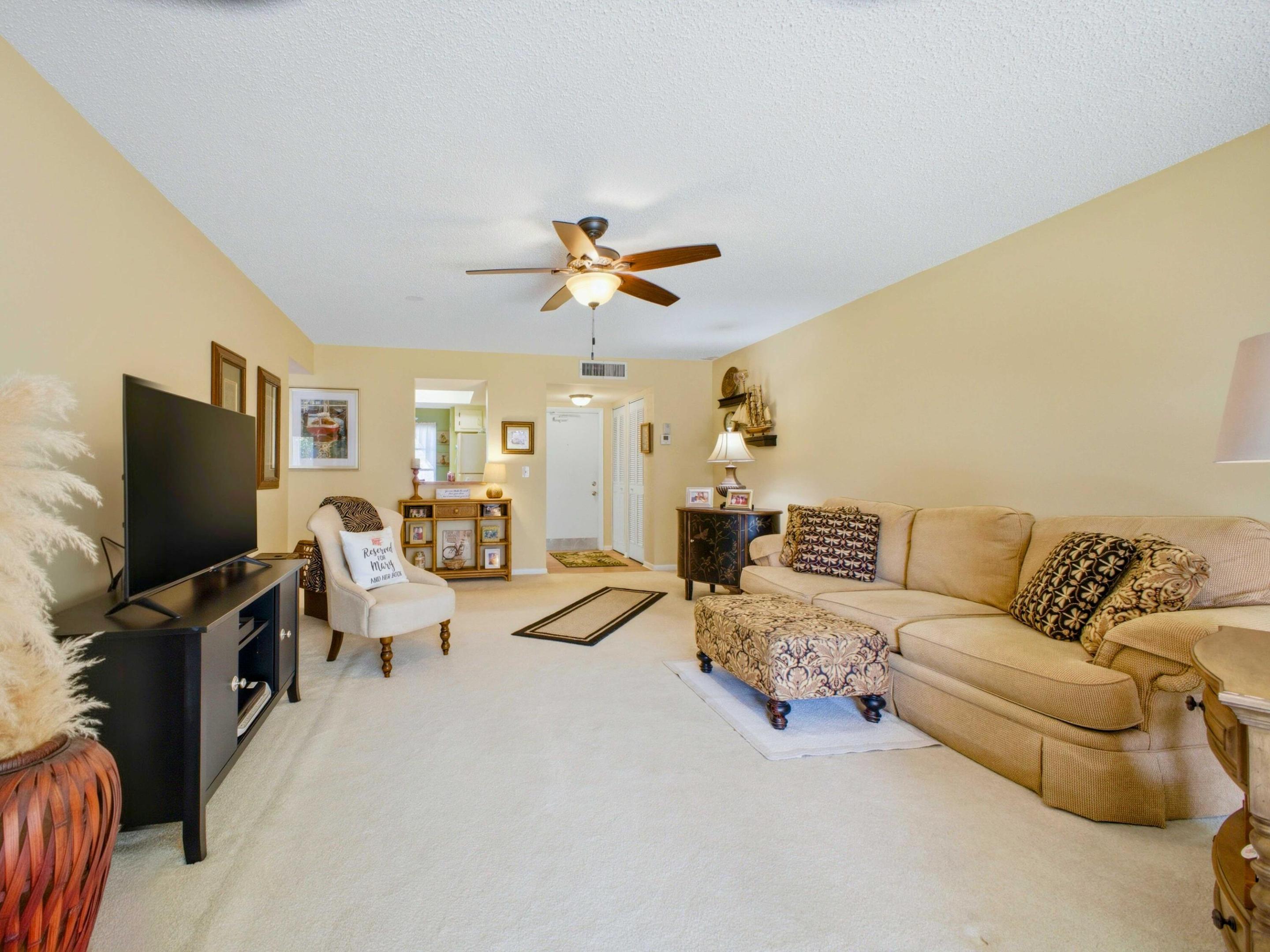 6625 S Oriole Boulevard 2040
