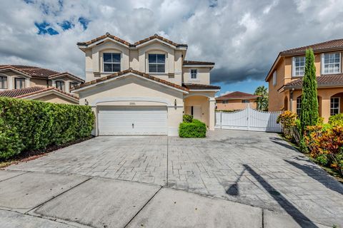 15465 SW 36th Ter Miami FL 33185