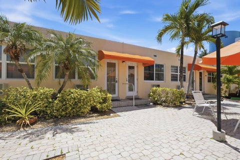 Tiny photo for 330 Arthur Street #119, Hollywood, FL 33019 (MLS # B26031383)