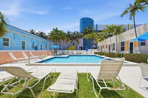 Tiny photo for 330 Arthur Street #119, Hollywood, FL 33019 (MLS # B26031383)