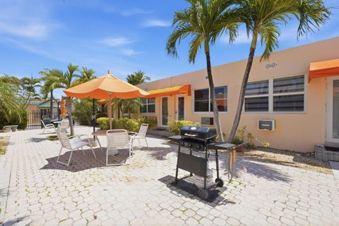 Tiny photo for 330 Arthur Street #119, Hollywood, FL 33019 (MLS # B26031383)