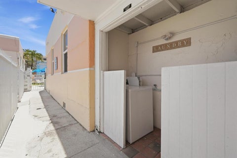 Tiny photo for 330 Arthur Street #119, Hollywood, FL 33019 (MLS # B26031383)