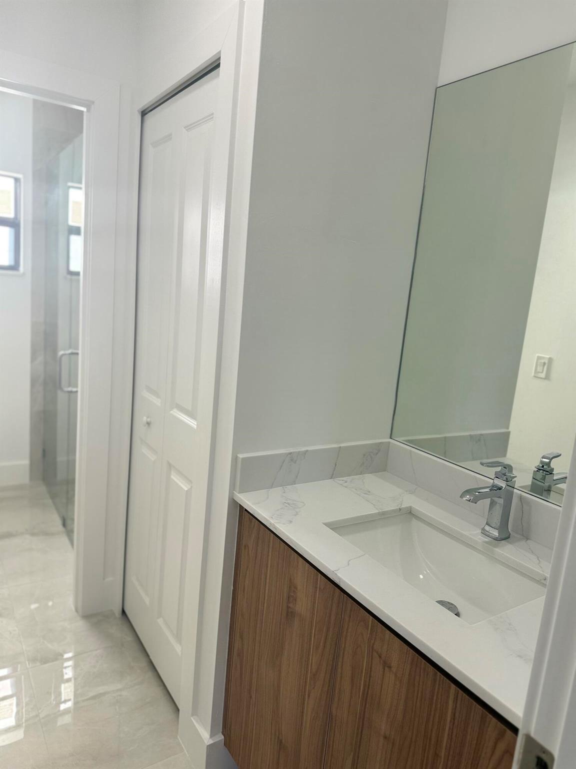 WILLOW LAKE ADDITION SEC/ - Residential