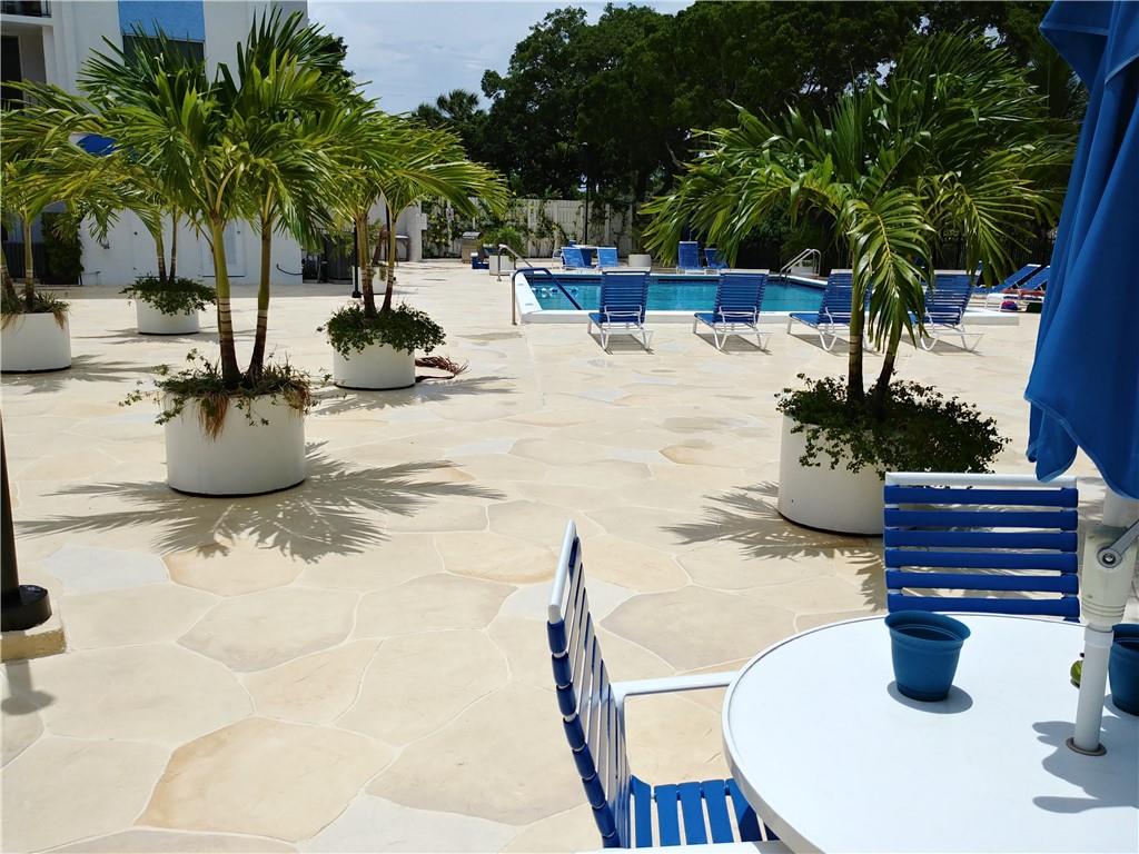 Drake Tower Condominium - Residential