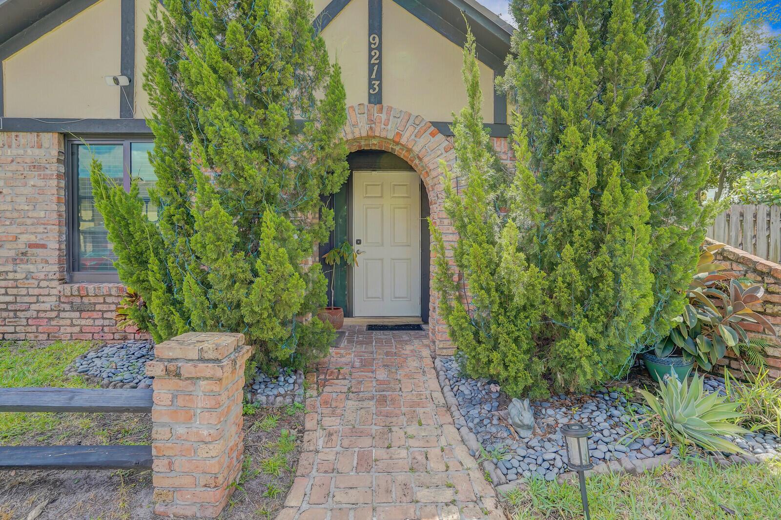 9213 NW 49th Place