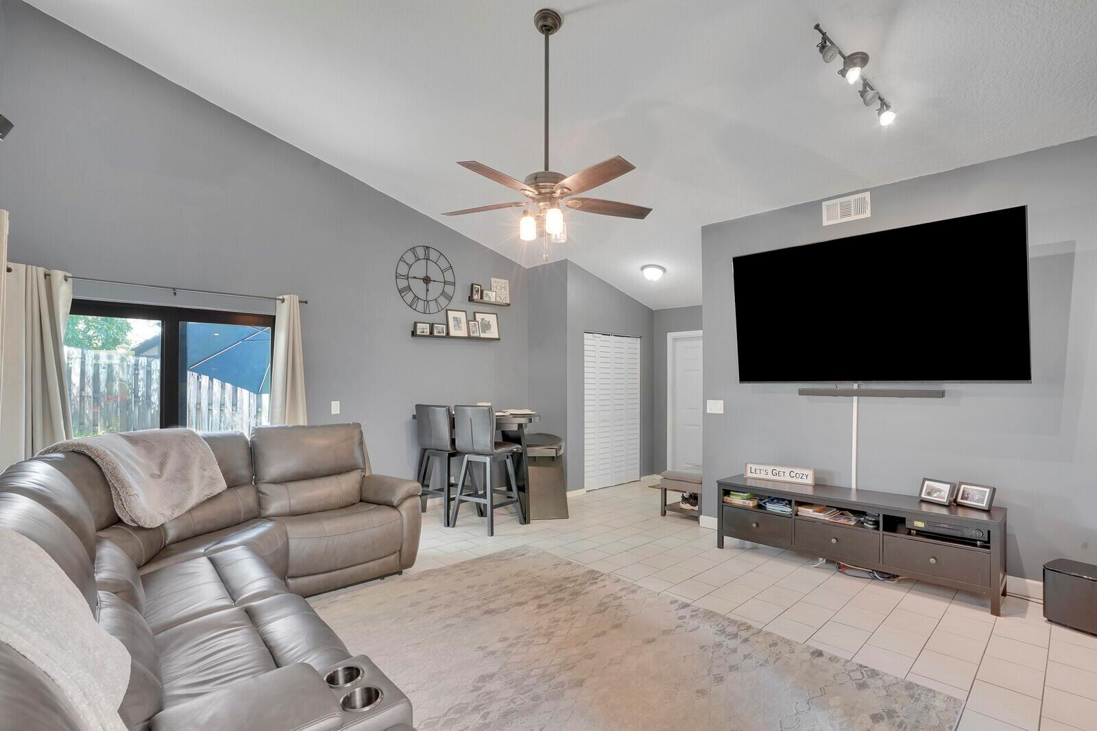 9213 NW 49th Place