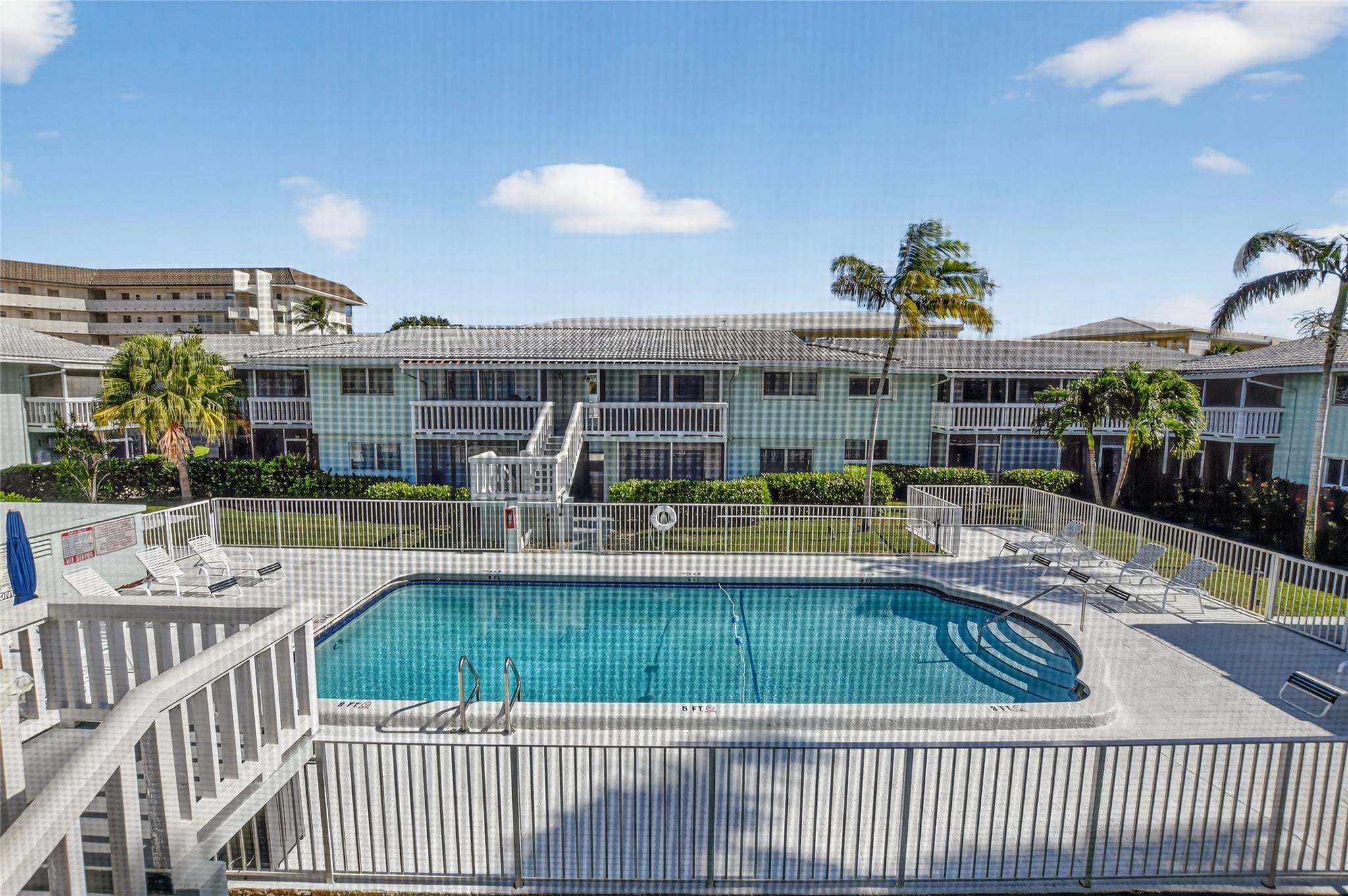 RIVER HOUSE GARDENS CONDO - Residential