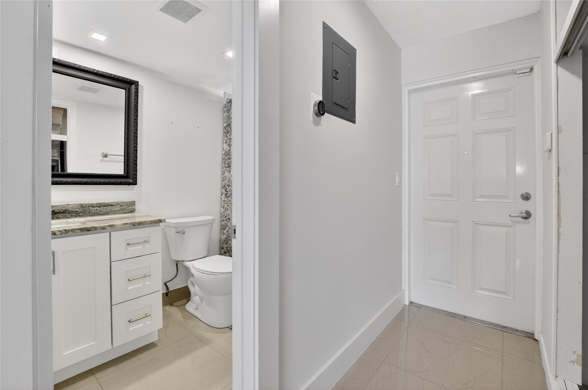 RIVER HOUSE GARDENS CONDO - Residential