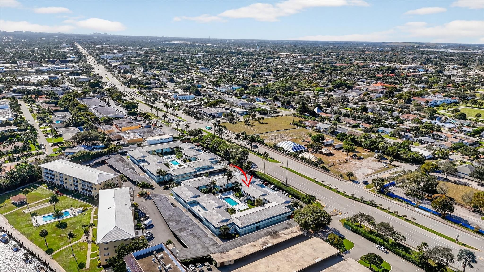 RIVER HOUSE GARDENS CONDO - Residential