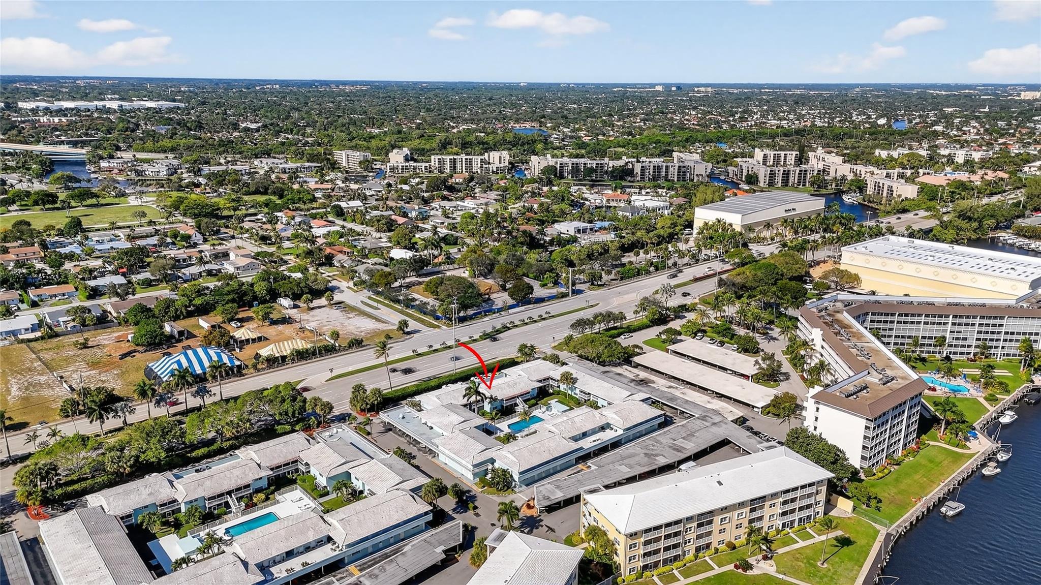 RIVER HOUSE GARDENS CONDO - Residential