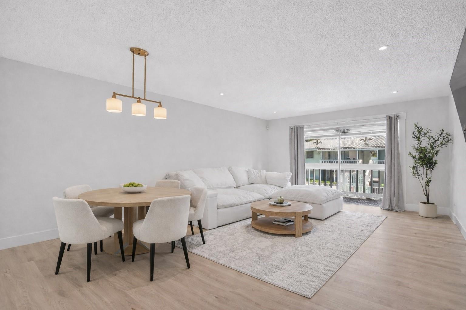 RIVER HOUSE GARDENS CONDO - Residential