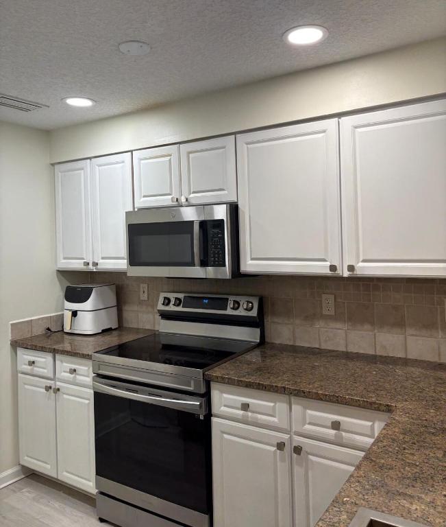 2018 Alta Meadows Lane 405