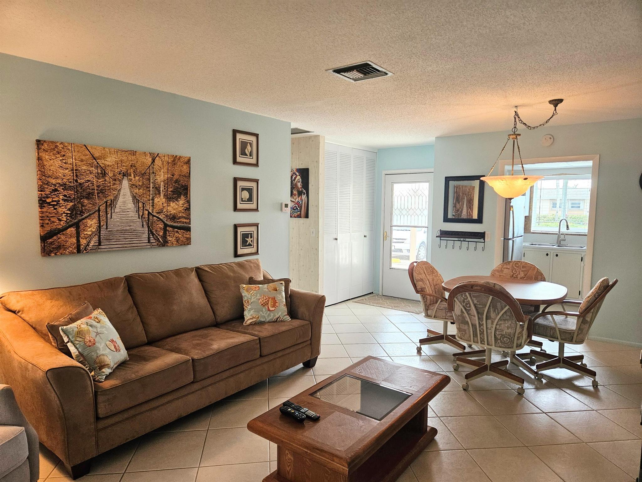 CRESTHAVEN VILLAS CONDO 2 - Residential