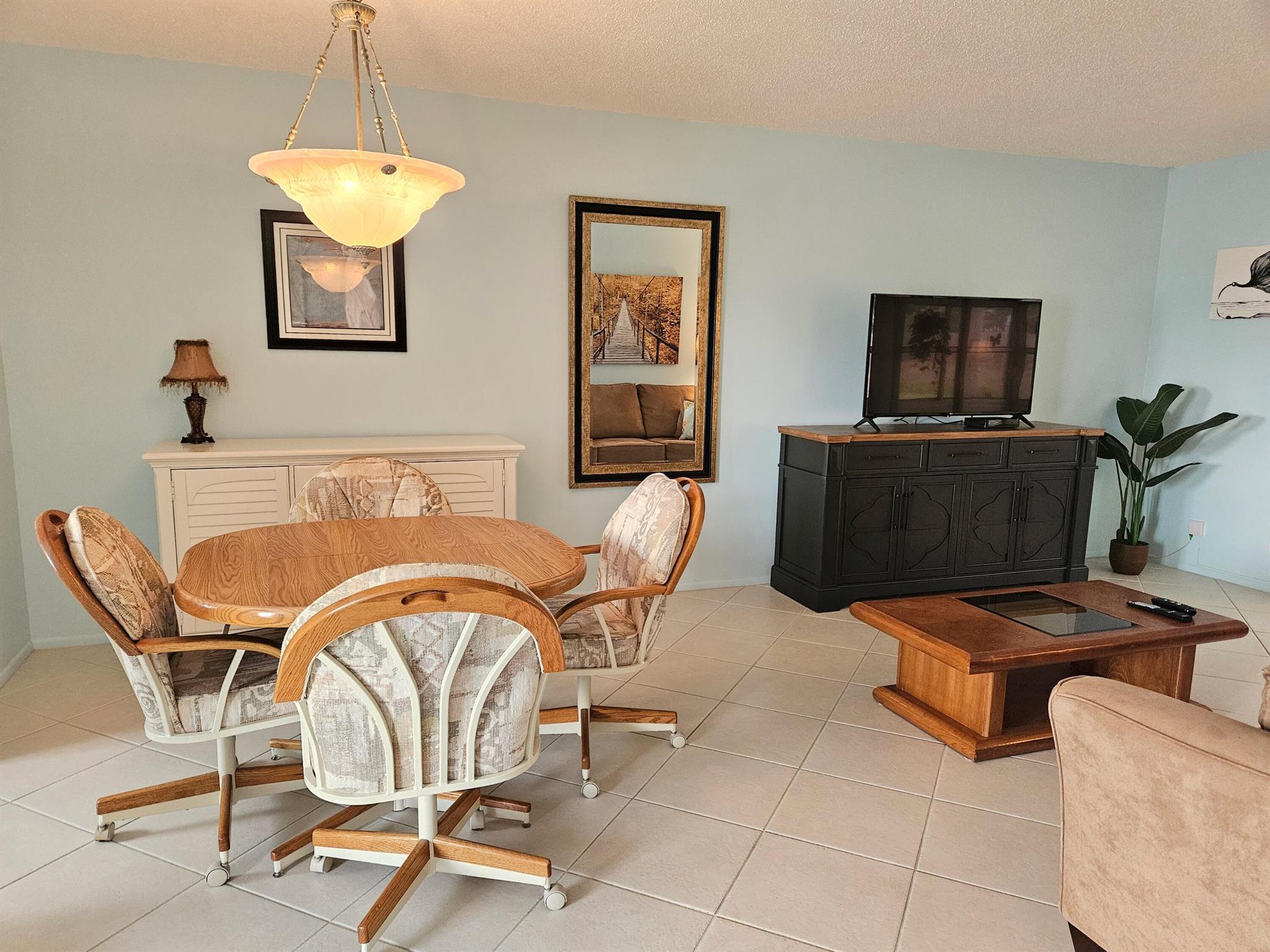 CRESTHAVEN VILLAS CONDO 2 - Residential