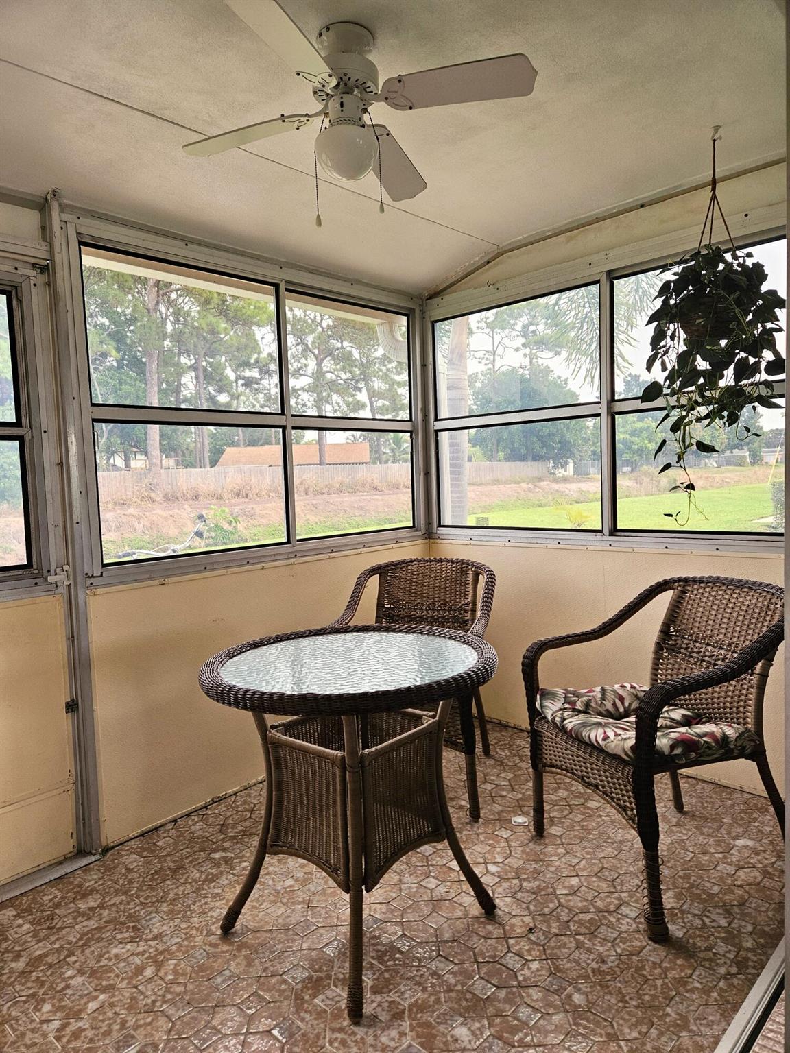 CRESTHAVEN VILLAS CONDO 2 - Residential