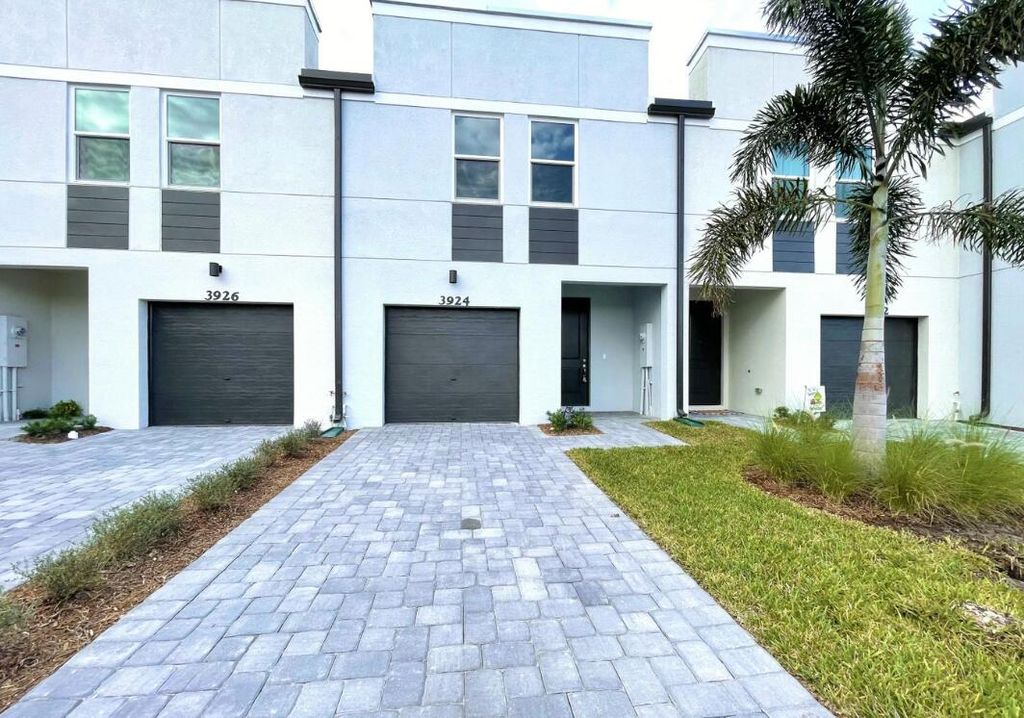 Photo of 3924 SE Caladium Court, Stuart, FL 34997 (MLS # R10926523)