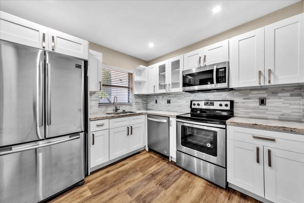 APPLEWOOD VILLAGE 1 COA - Residential