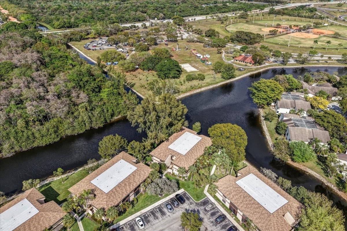 APPLEWOOD VILLAGE 1 COA - Residential