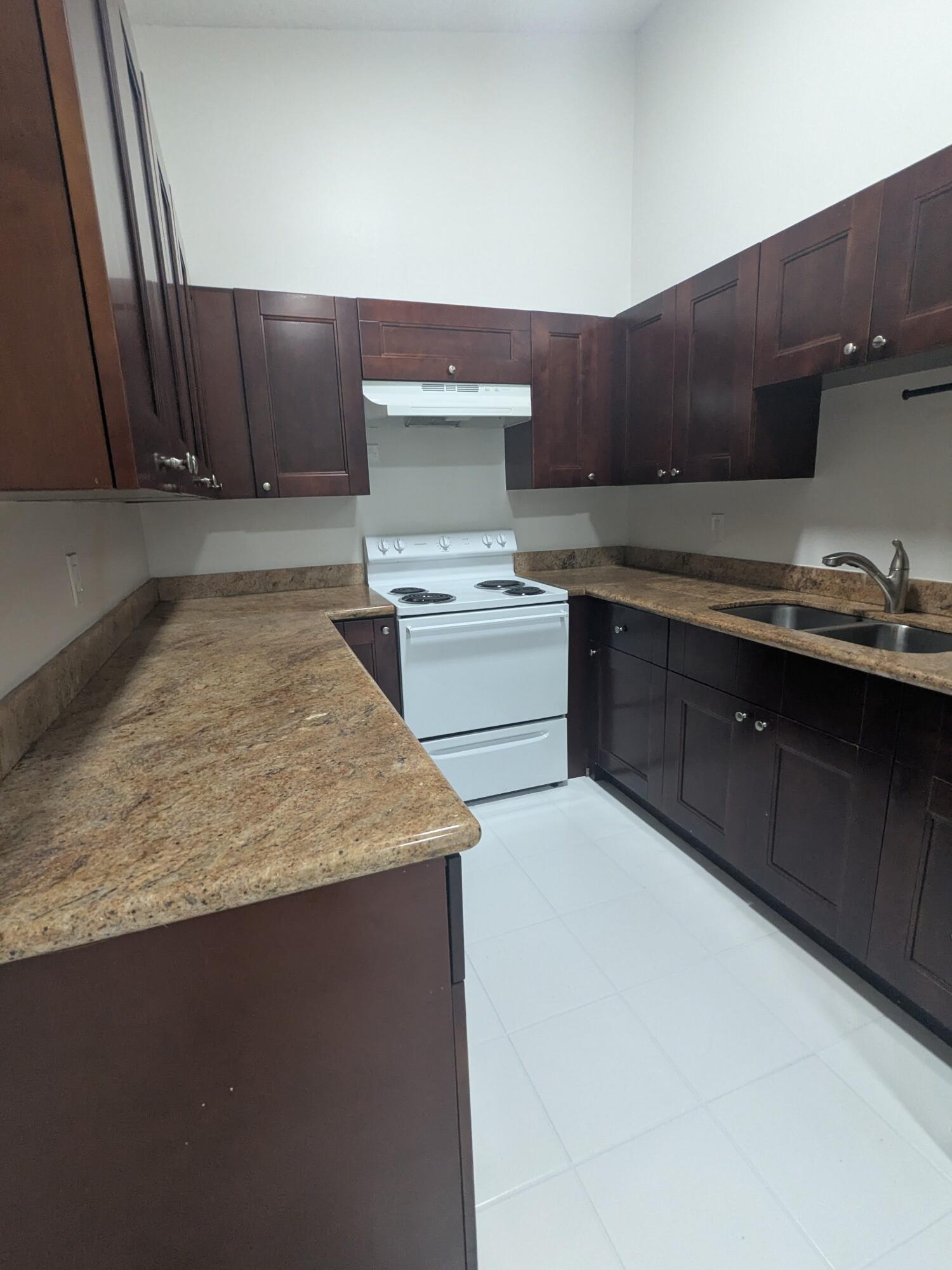 VILLA DEL TRIO - Residential