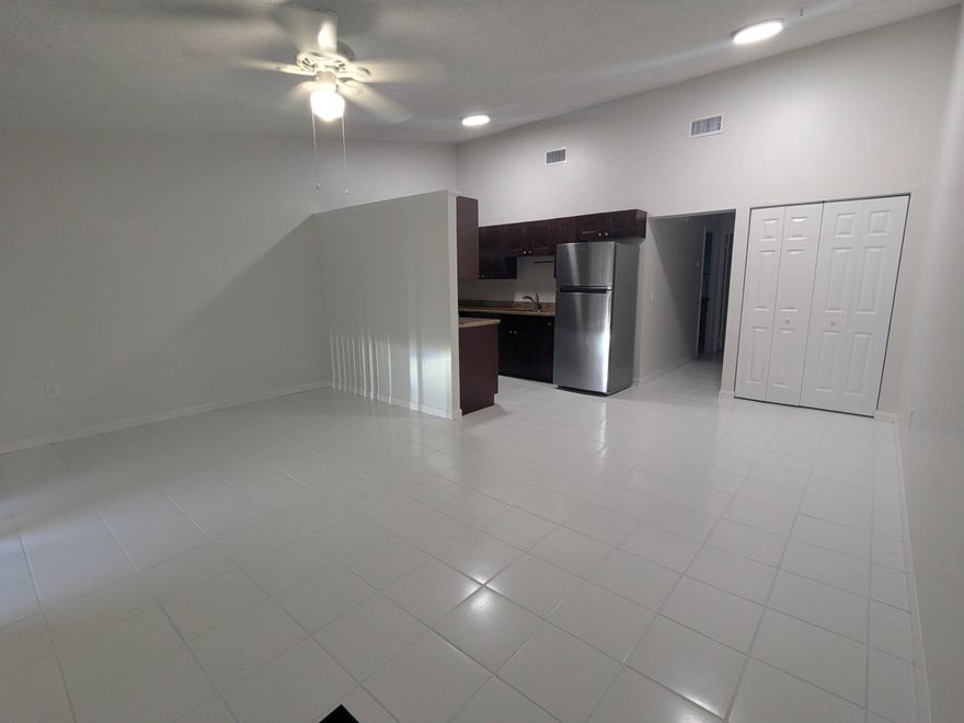 No HOA, roof replaced in 2017, AC replaced in 2021. Large kitchen with wood cabinets and granite counters; renovated master bathroom. Fully fenced backyard and screened/covered back and front porches. Exterior storage room. Washer and dryer hookups inside the unit.