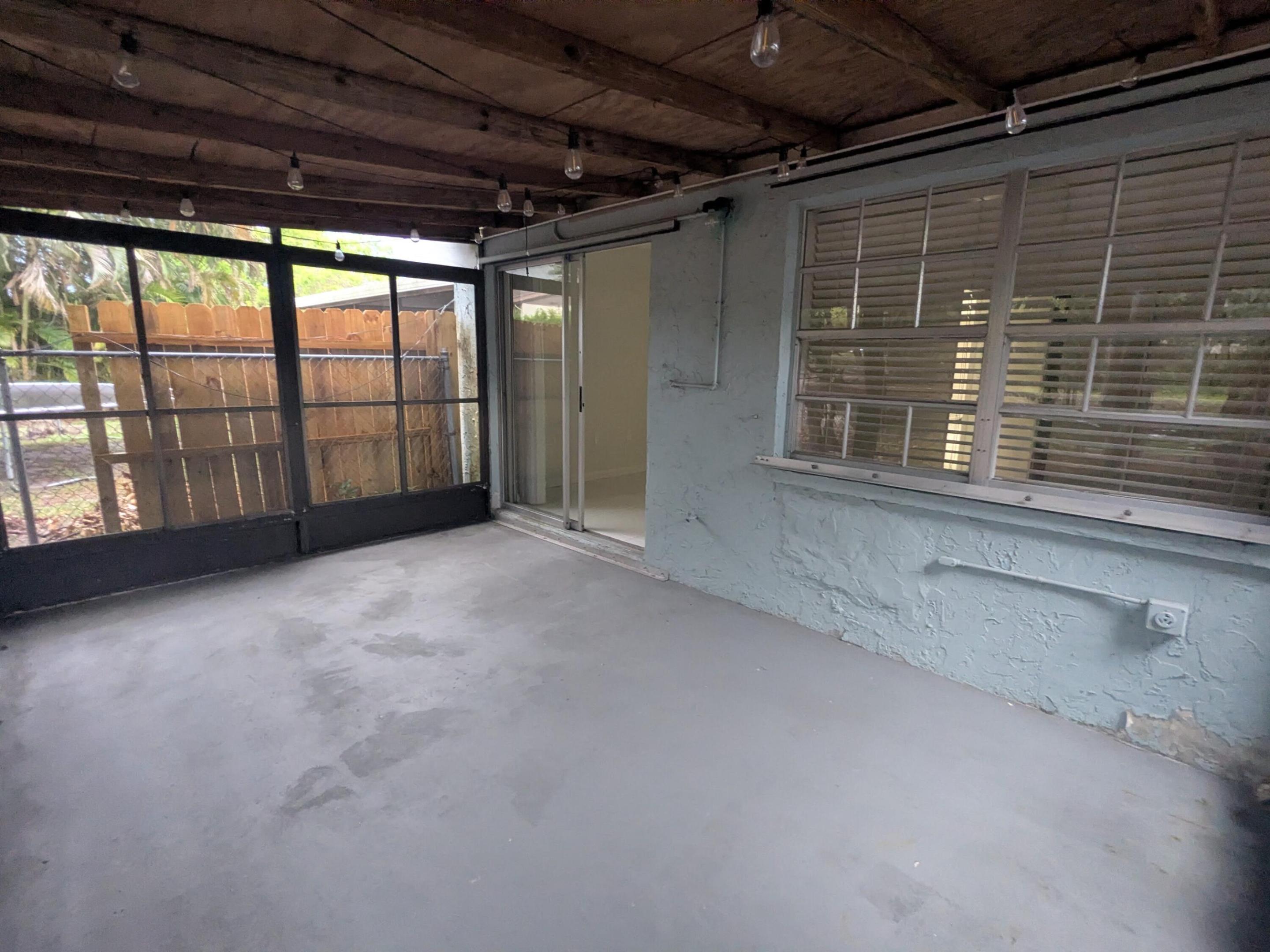 VILLA DEL TRIO - Residential