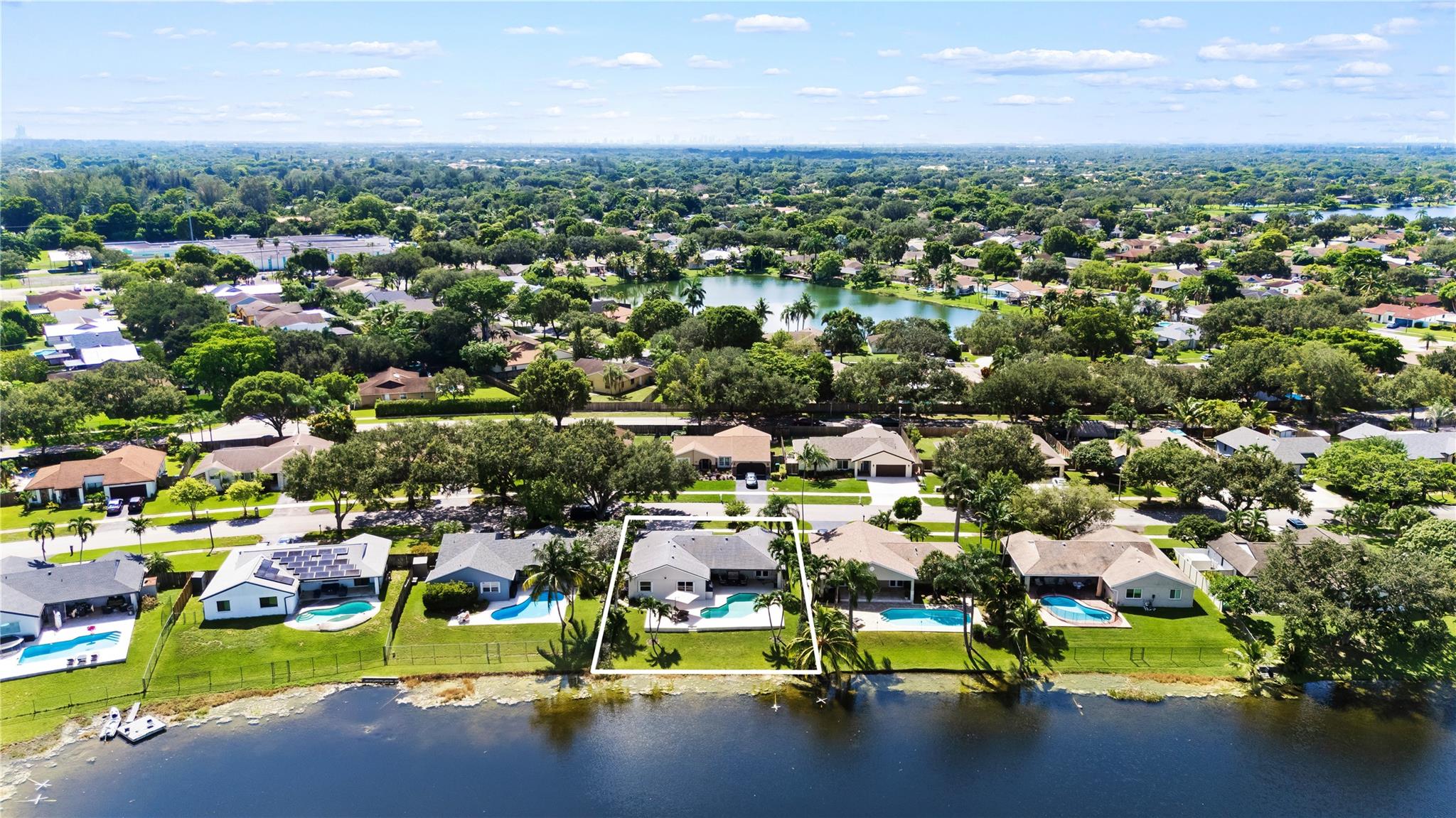 FLAMINGO GARDENS-PHASE TW - Residential