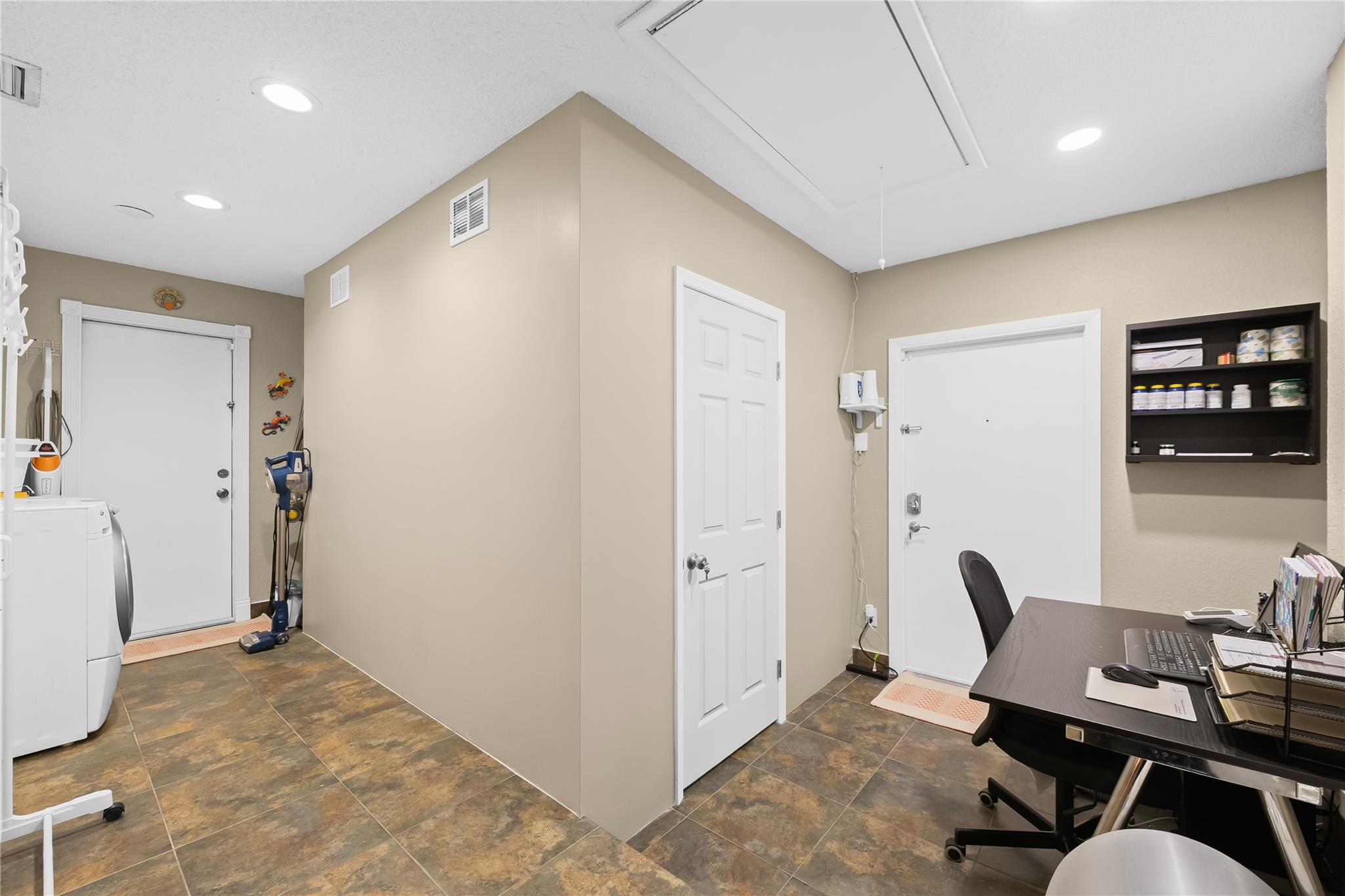 FLAMINGO GARDENS-PHASE TW - Residential