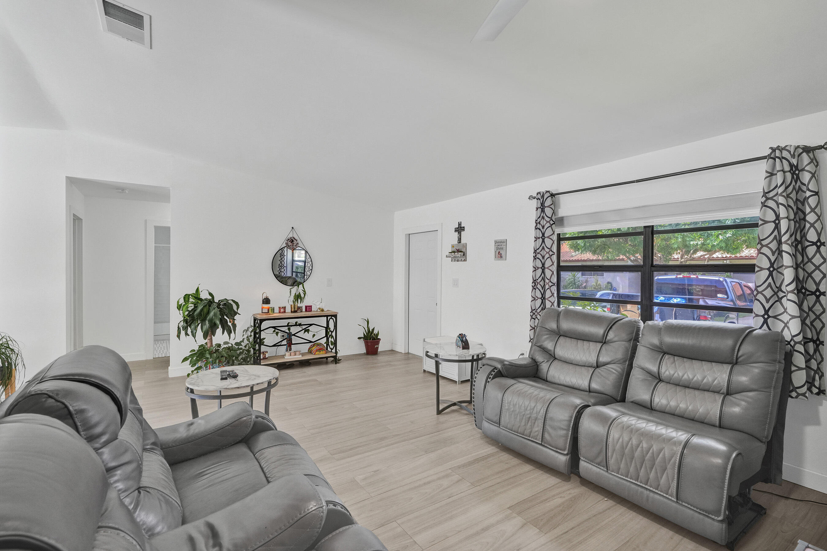 FOREST LAKE - Residential