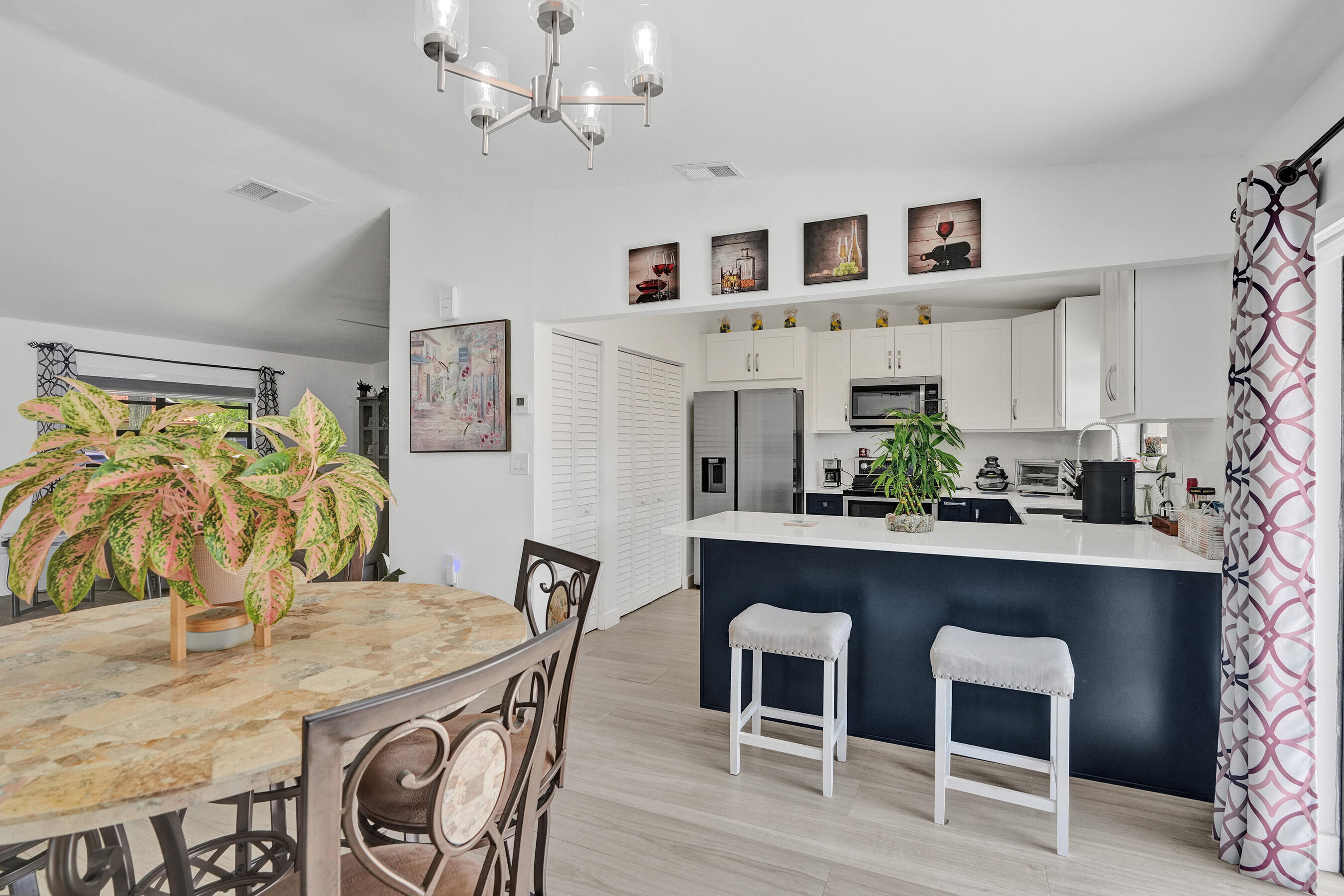 FOREST LAKE - Residential